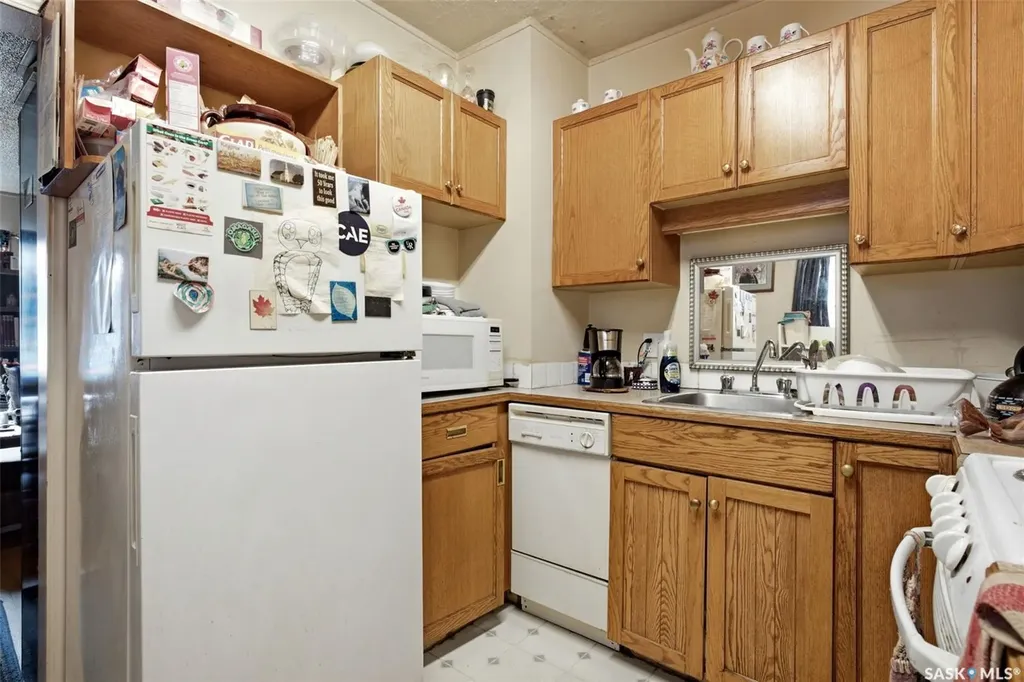1205 Mctavish Street Regina SK S4T 3V8