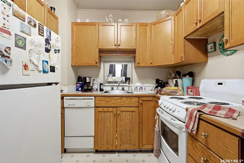 1205 Mctavish Street Regina SK S4T 3V8