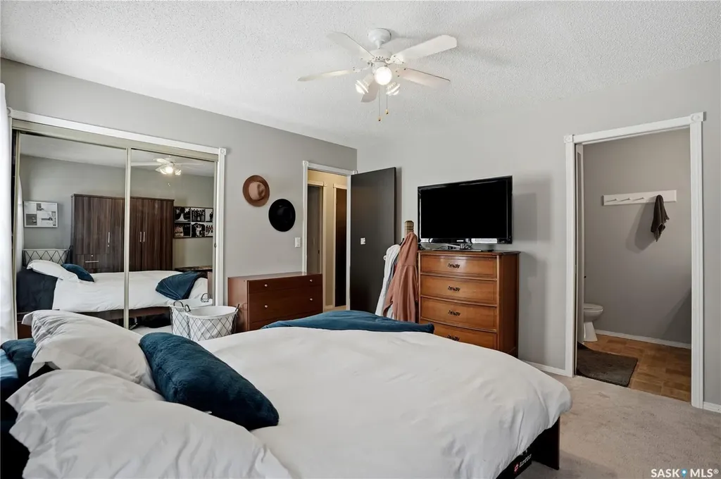 3342 Linden Grove Regina SK S4V 2N7