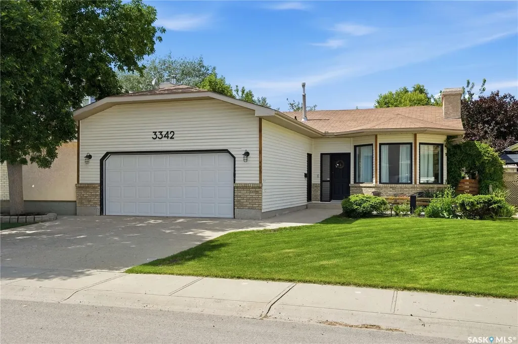 3342 Linden Grove Regina SK S4V 2N7
