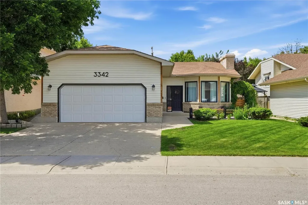 3342 Linden Grove Regina SK S4V 2N7
