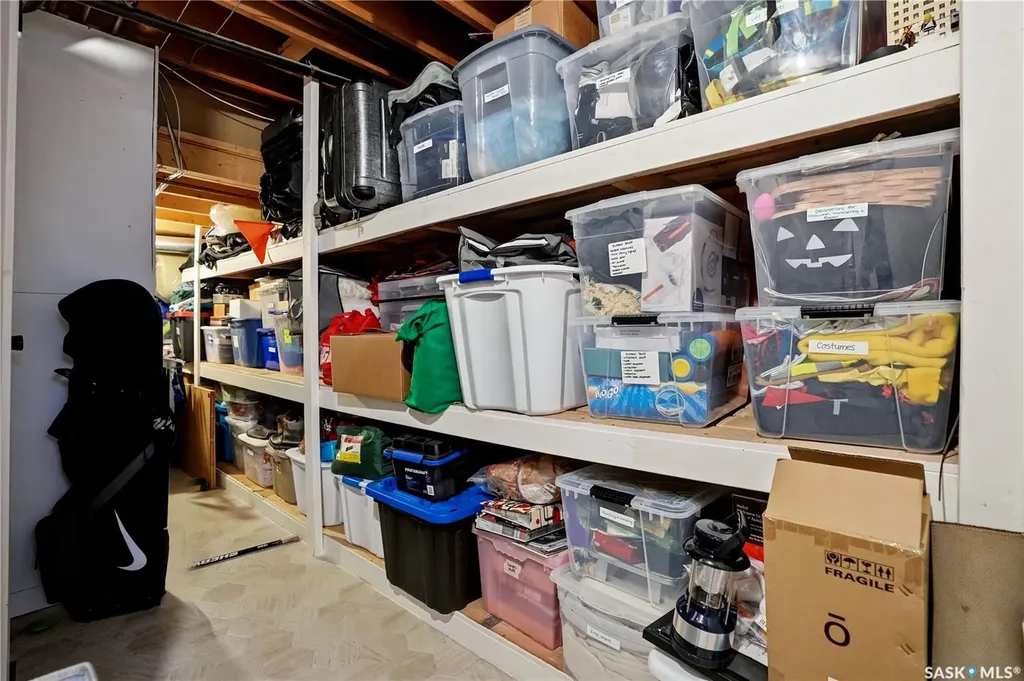 3342 Linden Grove Regina SK S4V 2N7