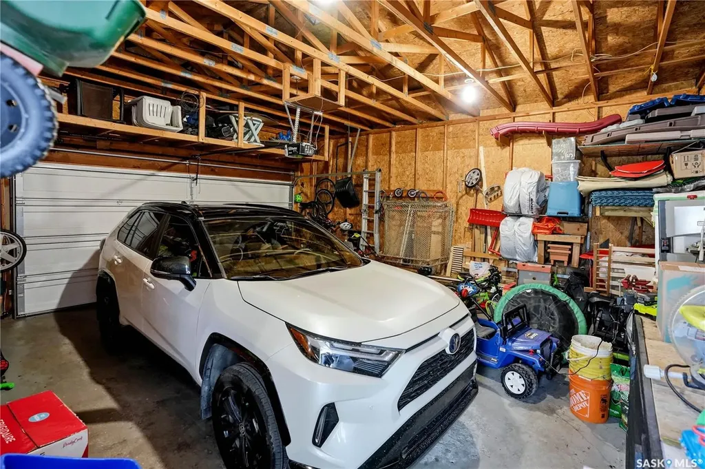 3342 Linden Grove Regina SK S4V 2N7