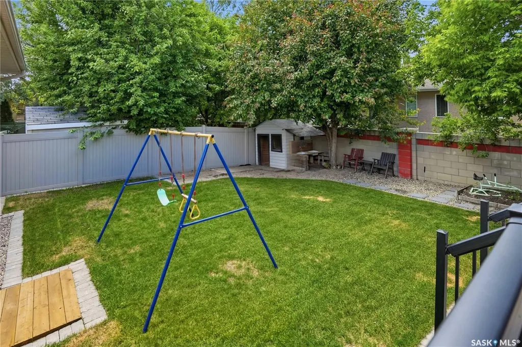 3342 Linden Grove Regina SK S4V 2N7