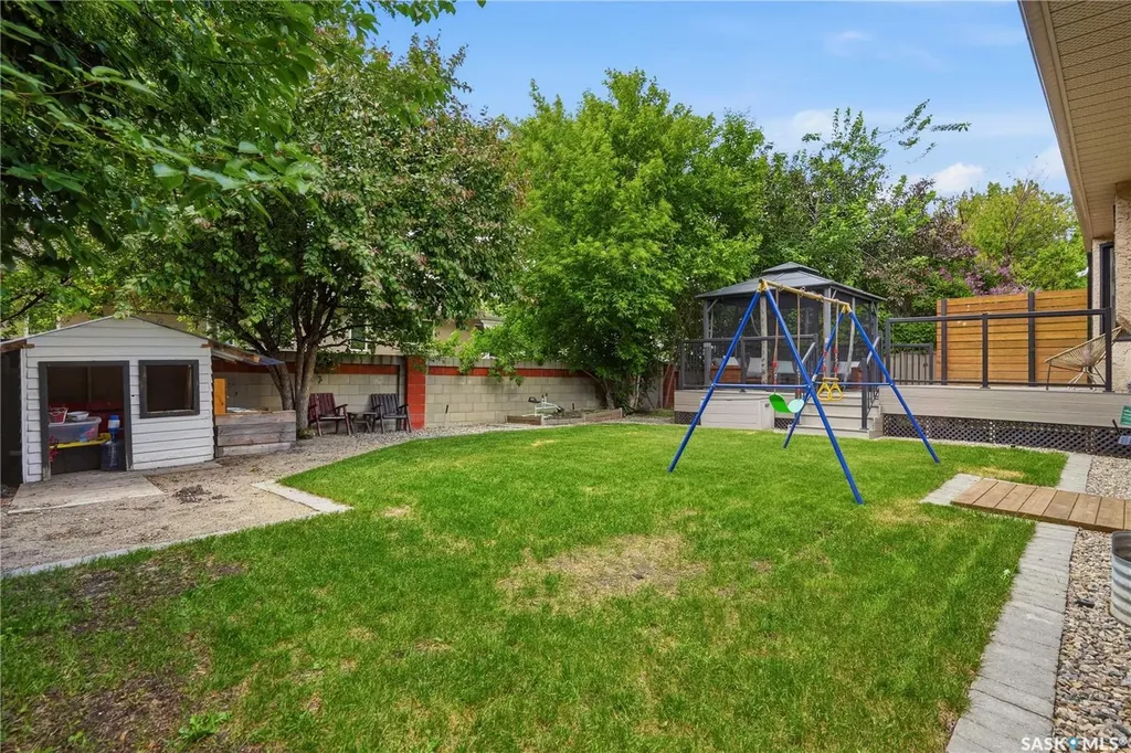 3342 Linden Grove Regina SK S4V 2N7
