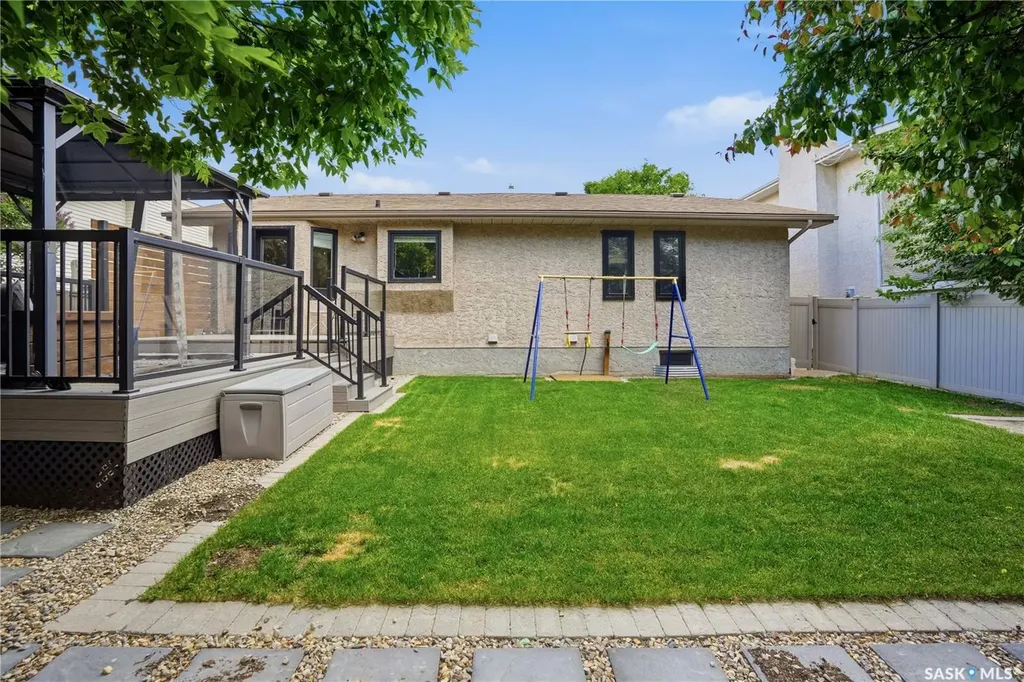 3342 Linden Grove Regina SK S4V 2N7