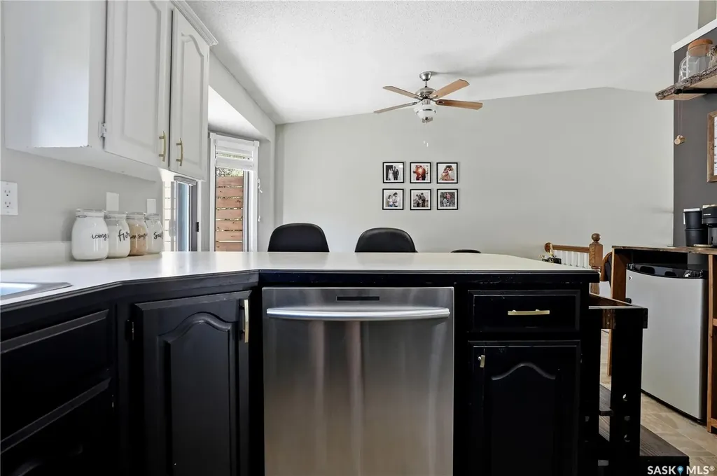 3342 Linden Grove Regina SK S4V 2N7
