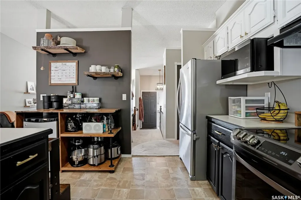3342 Linden Grove Regina SK S4V 2N7
