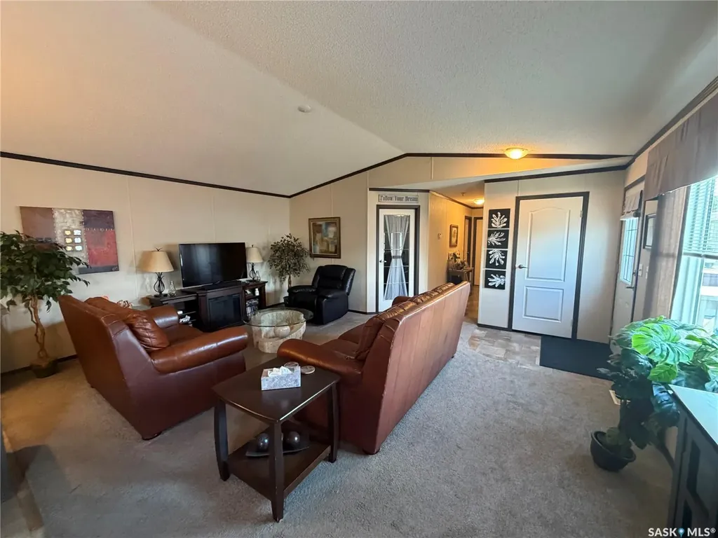 74 Mulberry Road Blucher Rm No. 343 SK S7B 0A4
