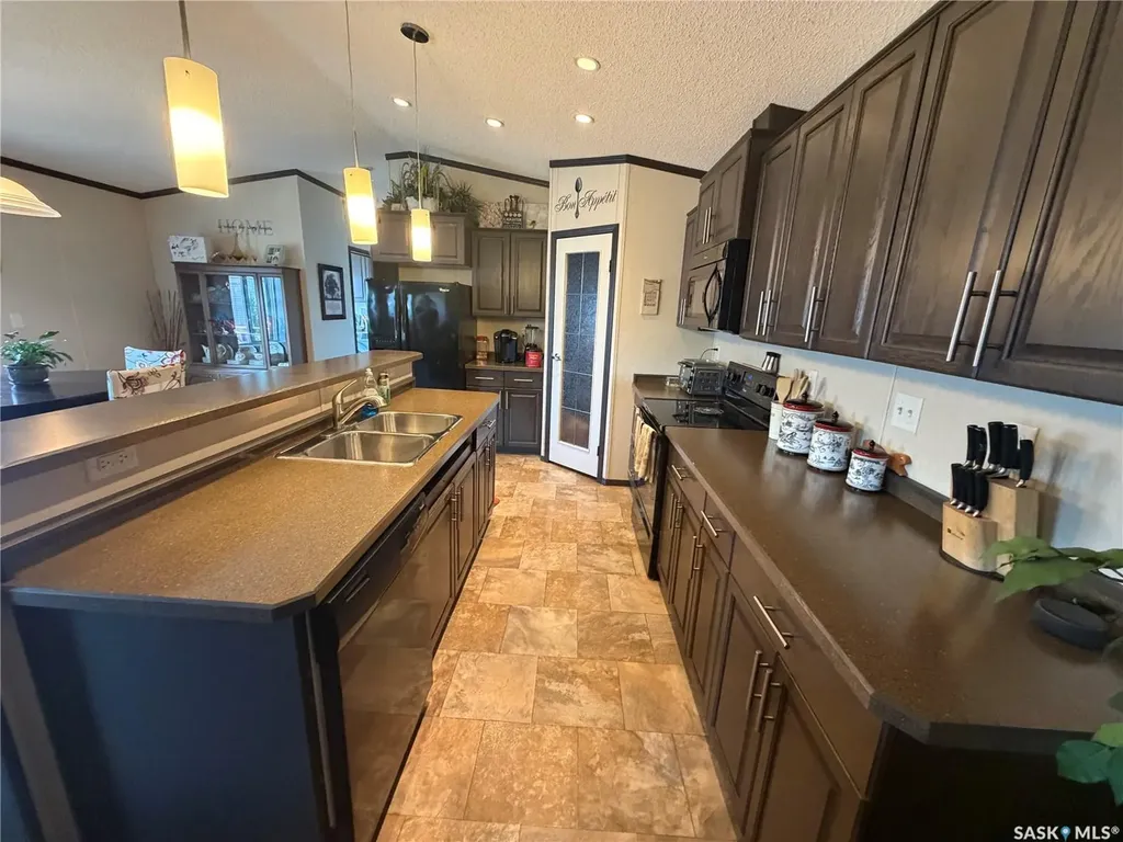 74 Mulberry Road Blucher Rm No. 343 SK S7B 0A4