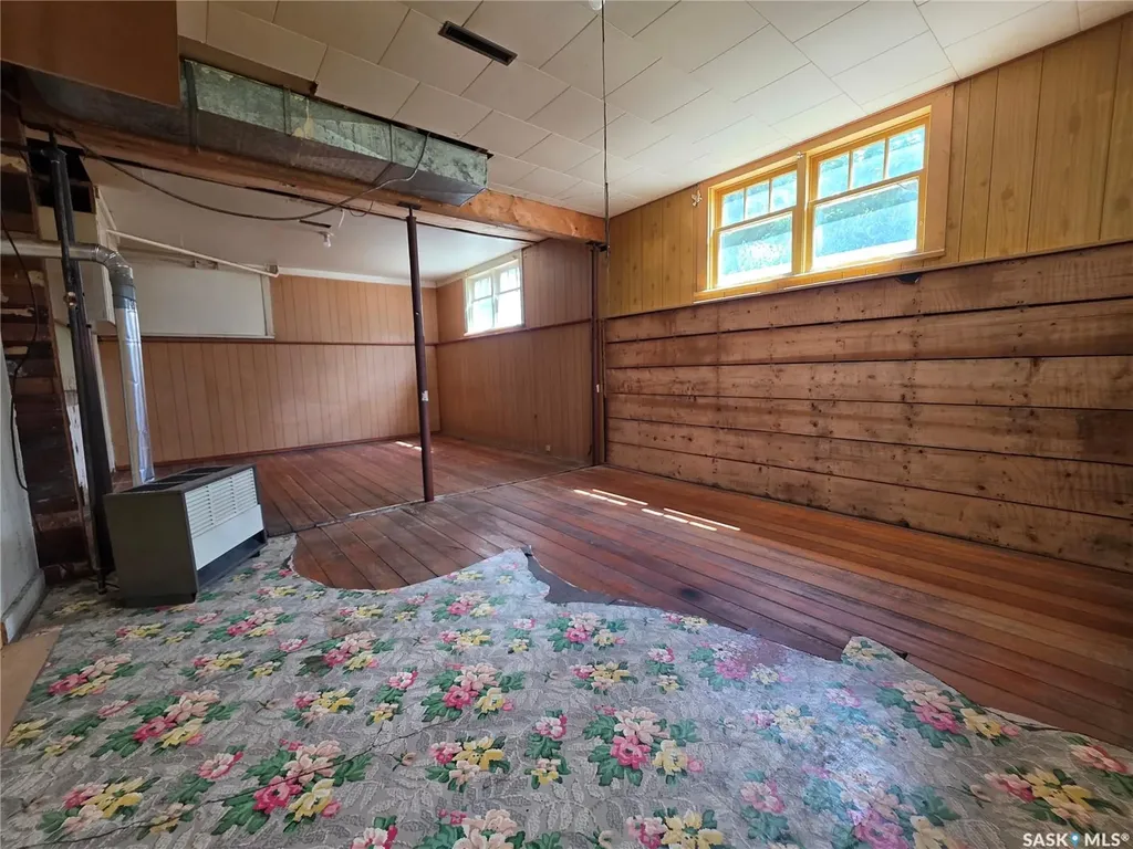 89 8th Avenue NE Swift Current SK S9H 2P2