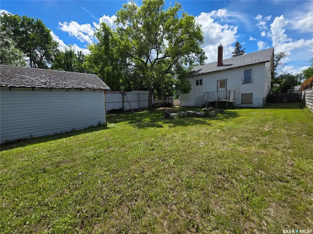 89 8th Avenue NE Swift Current SK S9H 2P2