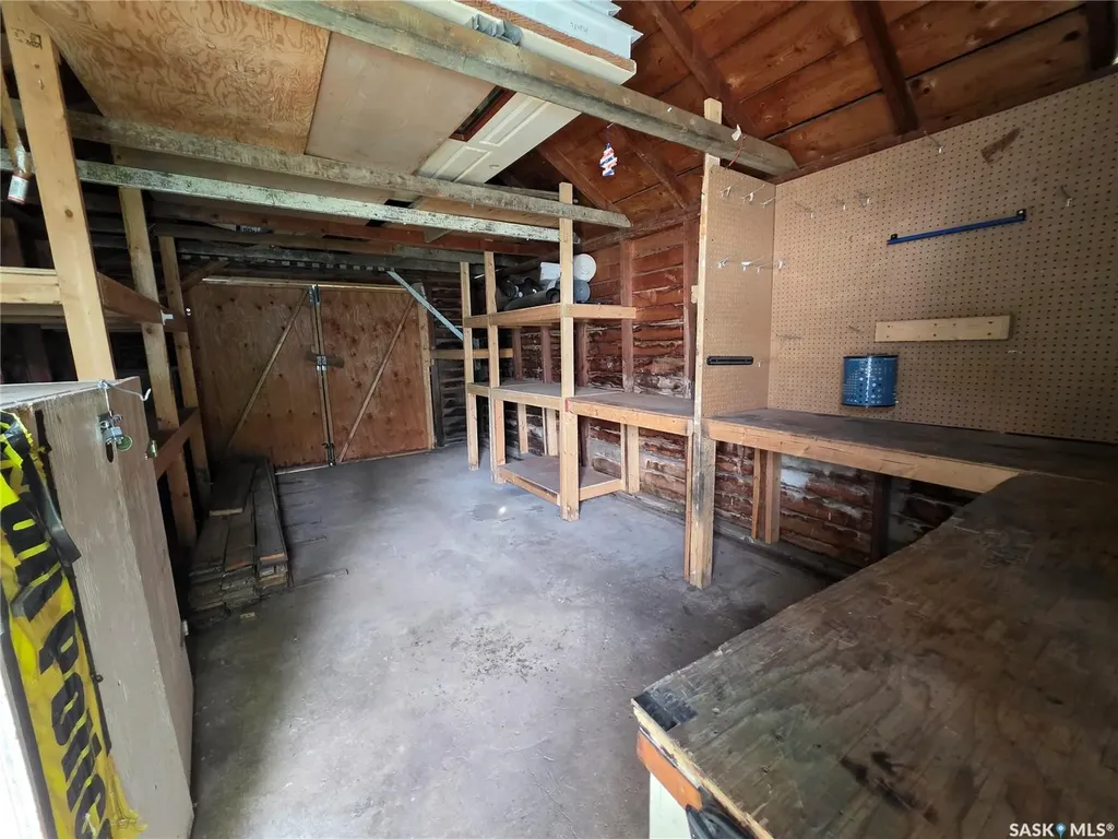 89 8th Avenue NE Swift Current SK S9H 2P2