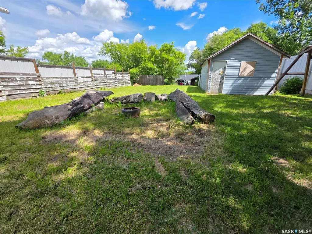 89 8th Avenue NE Swift Current SK S9H 2P2