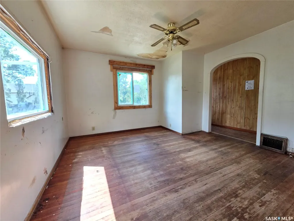 89 8th Avenue NE Swift Current SK S9H 2P2