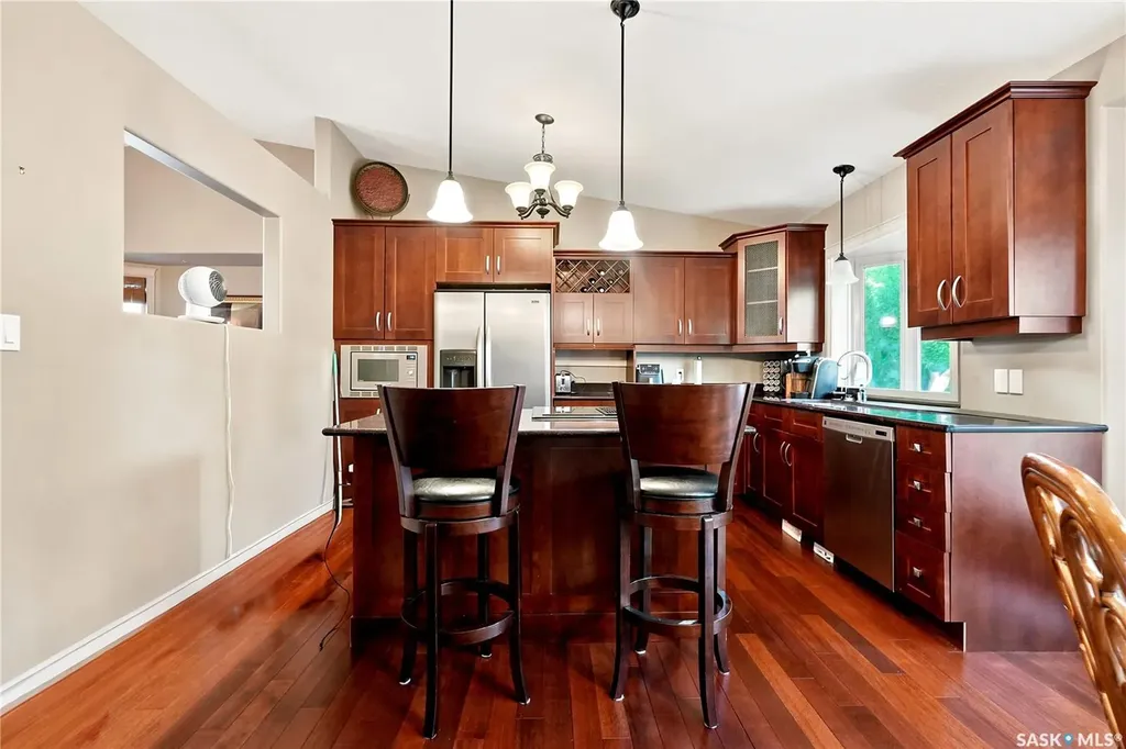 506 Vincent Crescent Saskatoon SK S7N 4G8
