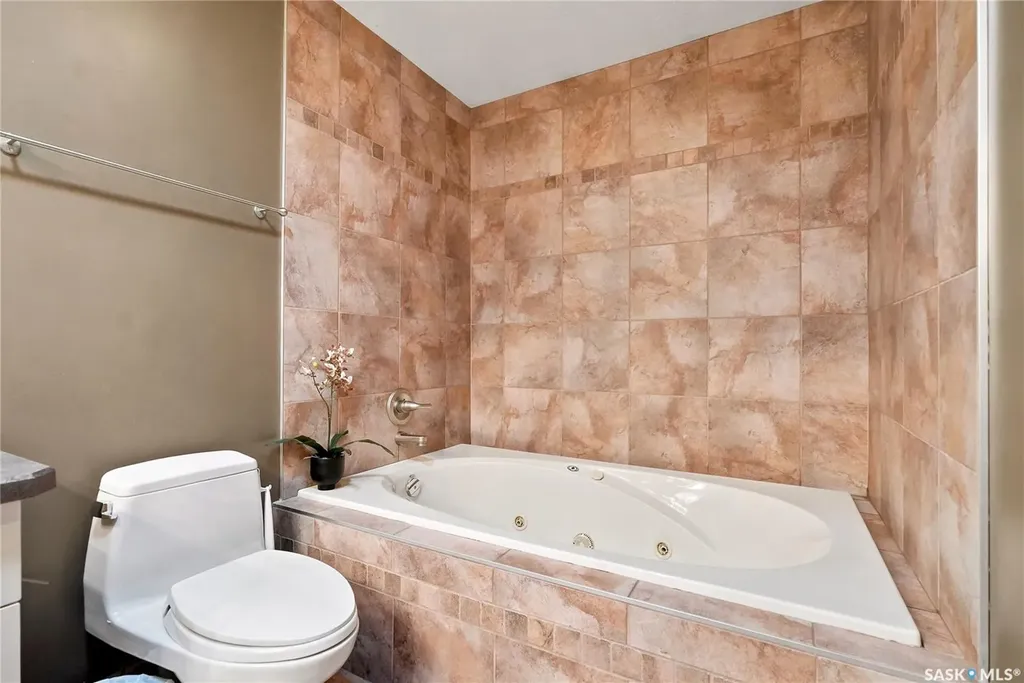 506 Vincent Crescent Saskatoon SK S7N 4G8