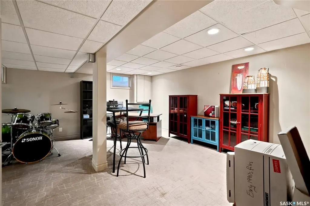 506 Vincent Crescent Saskatoon SK S7N 4G8