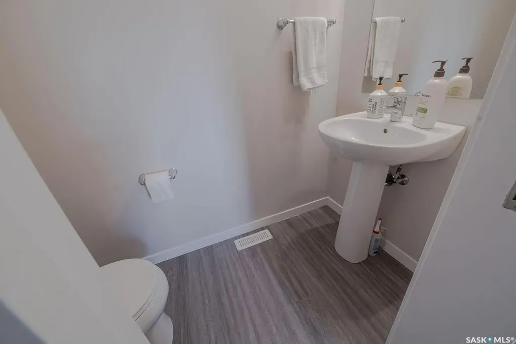 5220 Primrose Green Drive E Regina SK S4V 3S8