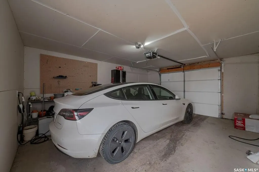 5220 Primrose Green Drive E Regina SK S4V 3S8