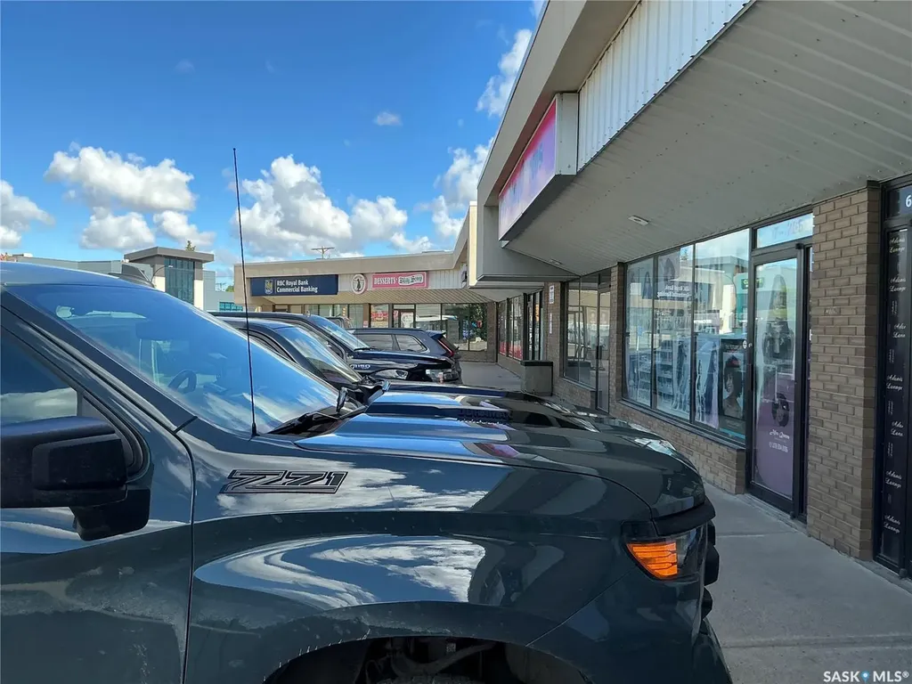 705 Central Avenue Saskatoon SK S7N 3A4