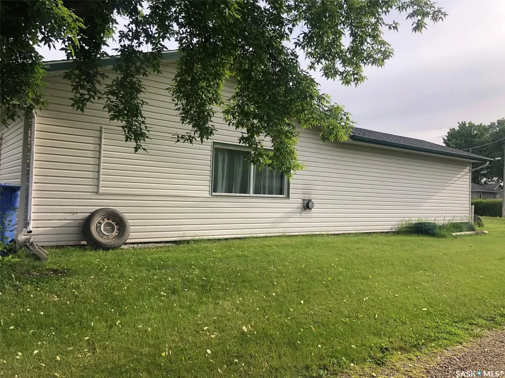 615 Mary Street Canora SK S0A 0L0