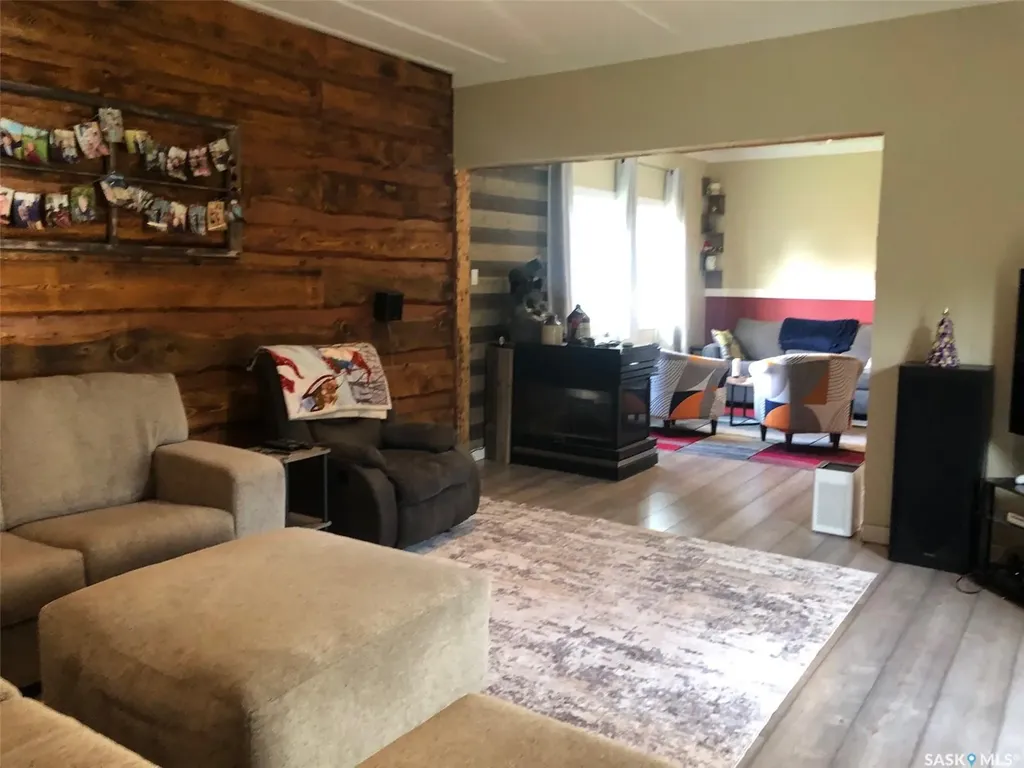615 Mary Street Canora SK S0A 0L0