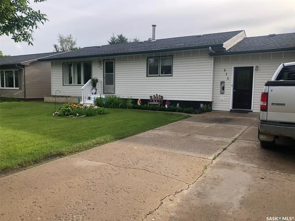 615 Mary Street Canora SK S0A 0L0
