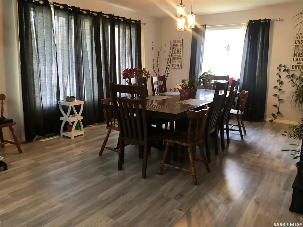 615 Mary Street Canora SK S0A 0L0