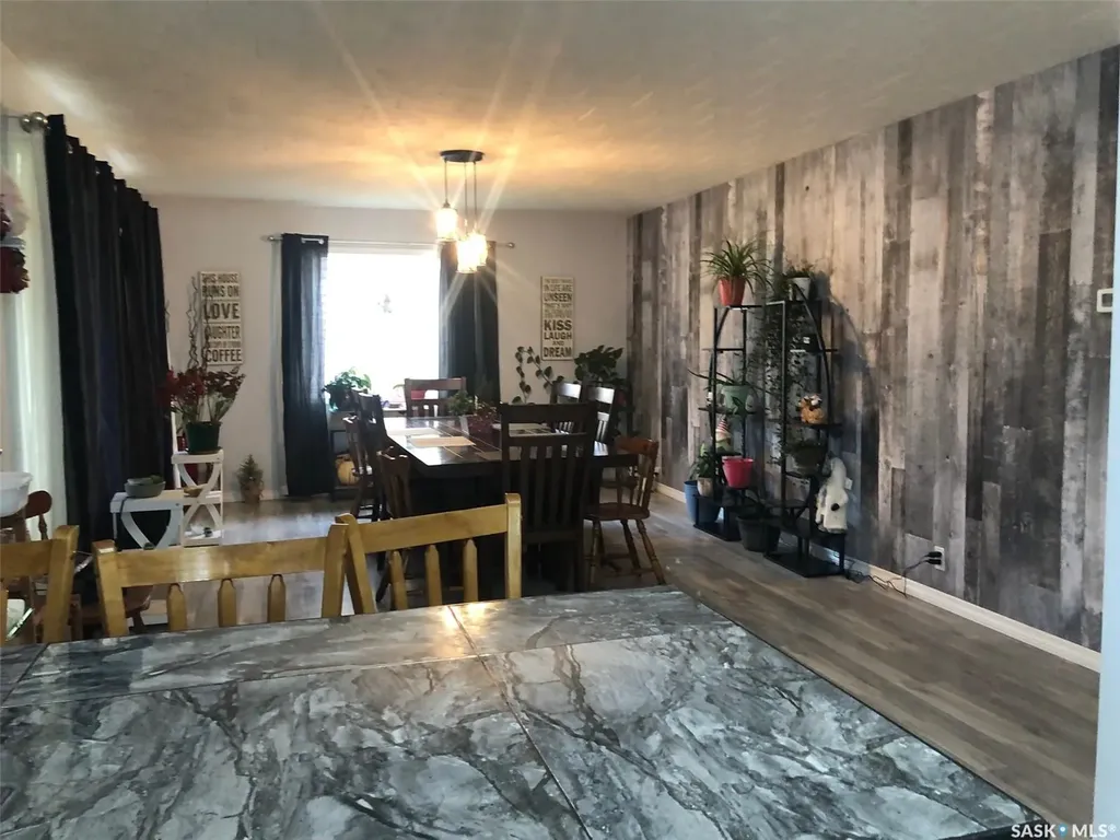 615 Mary Street Canora SK S0A 0L0