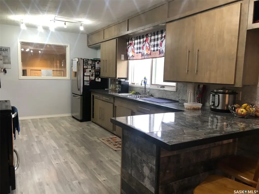 615 Mary Street Canora SK S0A 0L0