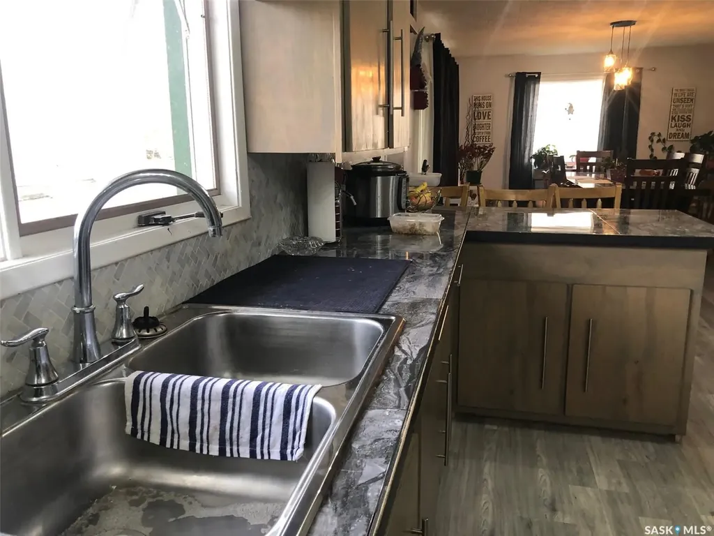 615 Mary Street Canora SK S0A 0L0
