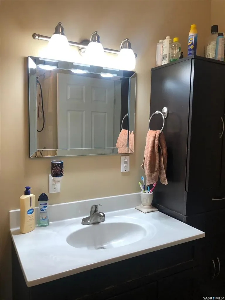 615 Mary Street Canora SK S0A 0L0