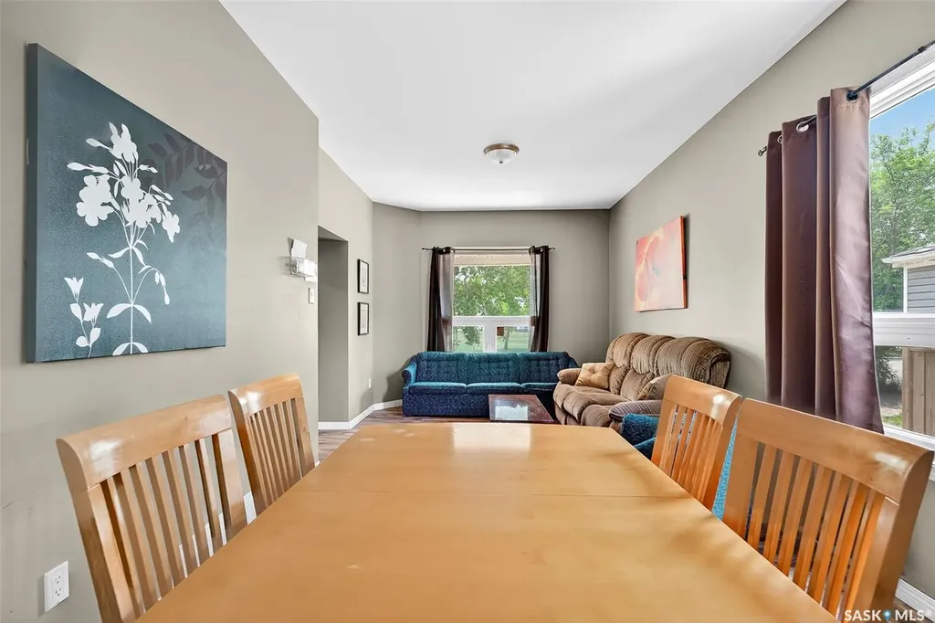 524 Saskatchewan Street W Moose Jaw SK S6H 0V5