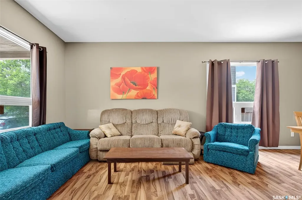 524 Saskatchewan Street W Moose Jaw SK S6H 0V5