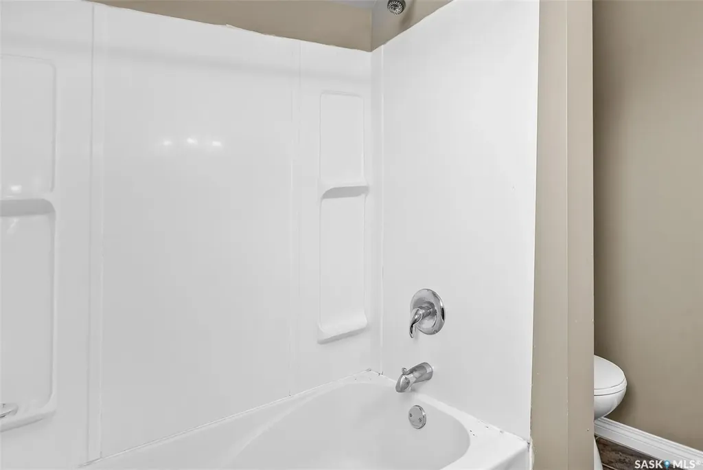 524 Saskatchewan Street W Moose Jaw SK S6H 0V5