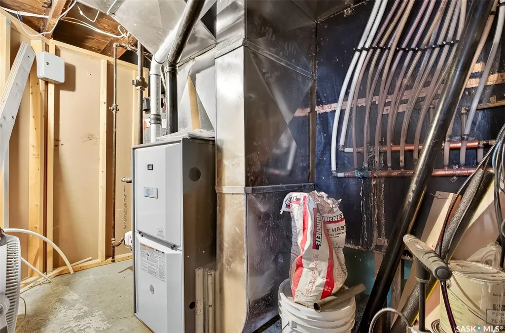 524 Saskatchewan Street W Moose Jaw SK S6H 0V5