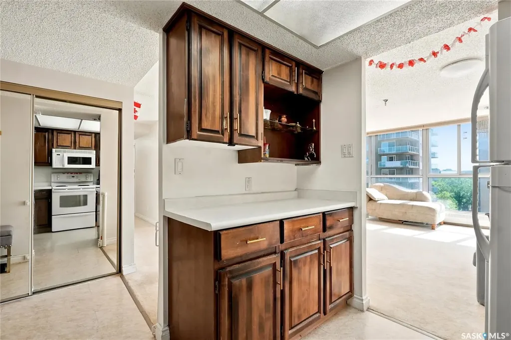 315 5th Avenue N Saskatoon SK S7K 5Z8