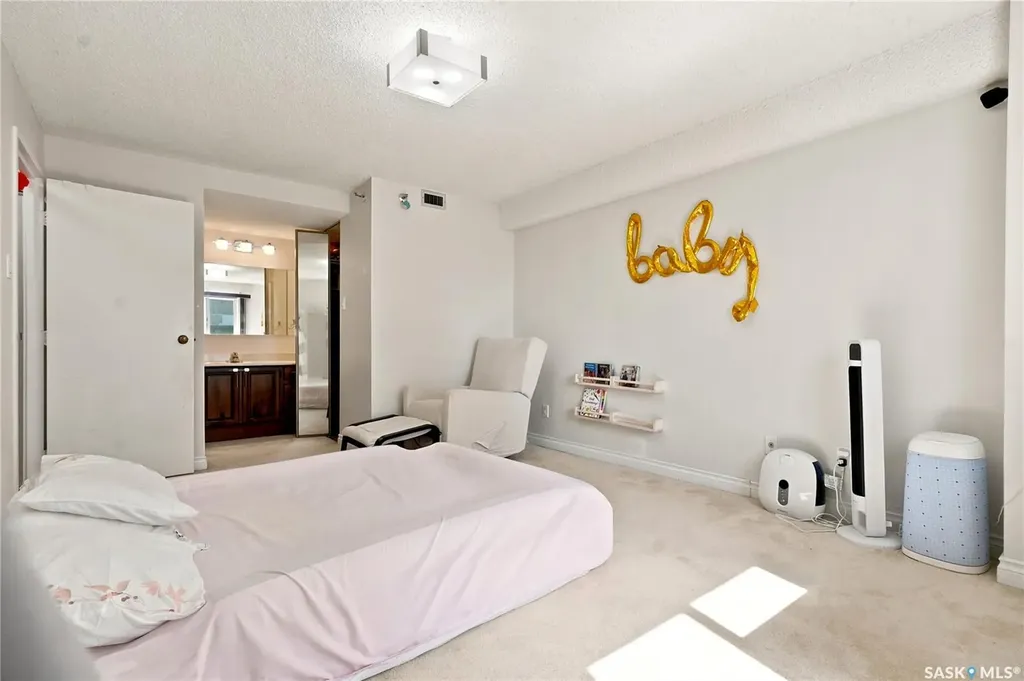 315 5th Avenue N Saskatoon SK S7K 5Z8