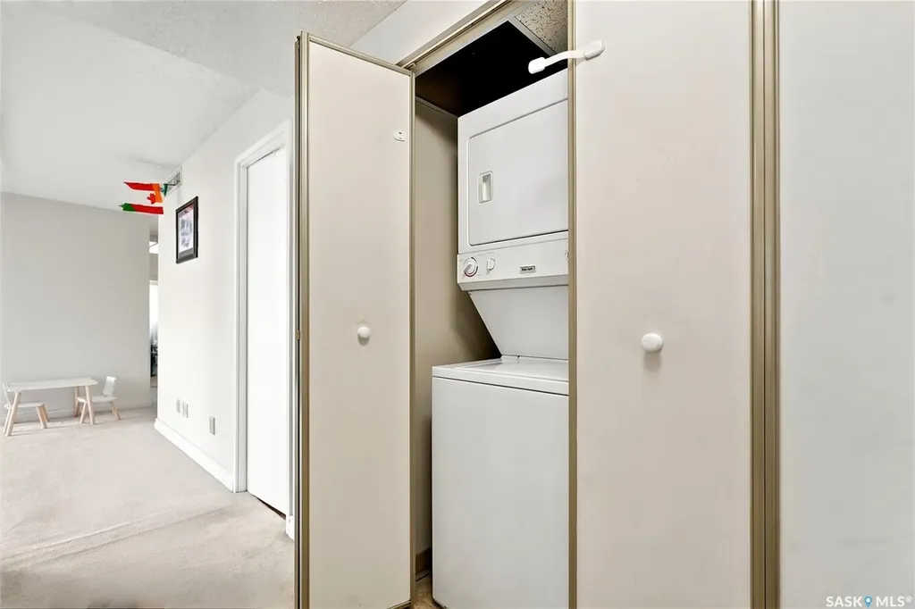 315 5th Avenue N Saskatoon SK S7K 5Z8