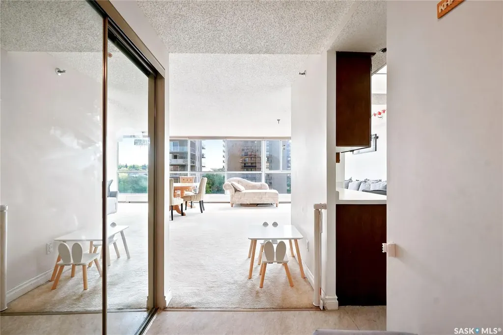 315 5th Avenue N Saskatoon SK S7K 5Z8