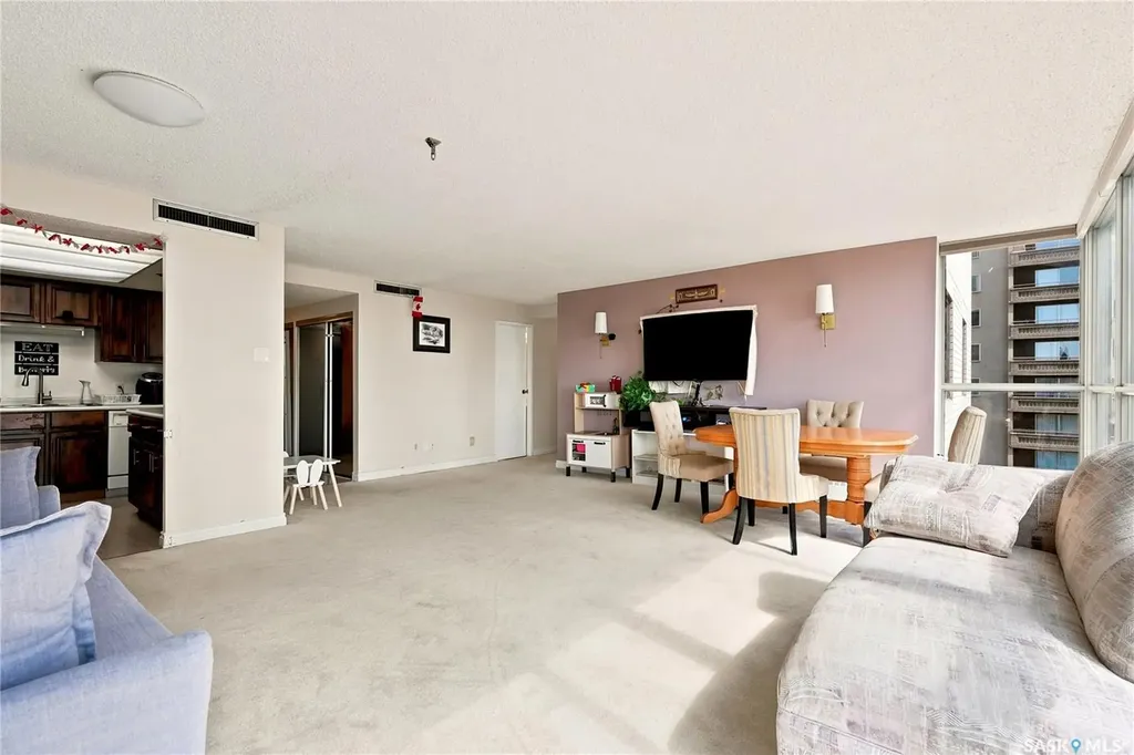 315 5th Avenue N Saskatoon SK S7K 5Z8
