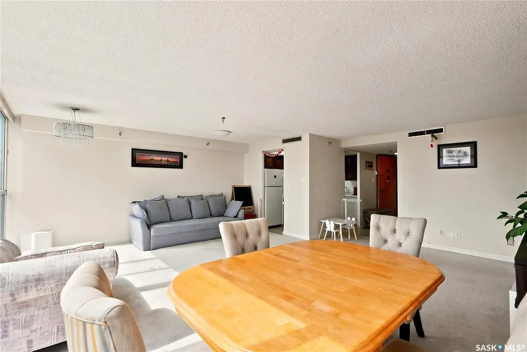 315 5th Avenue N Saskatoon SK S7K 5Z8
