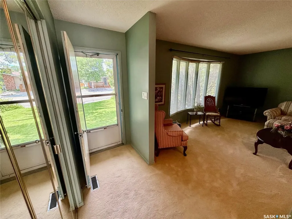 15 Fuhrmann Crescent Regina SK S4R 5S4