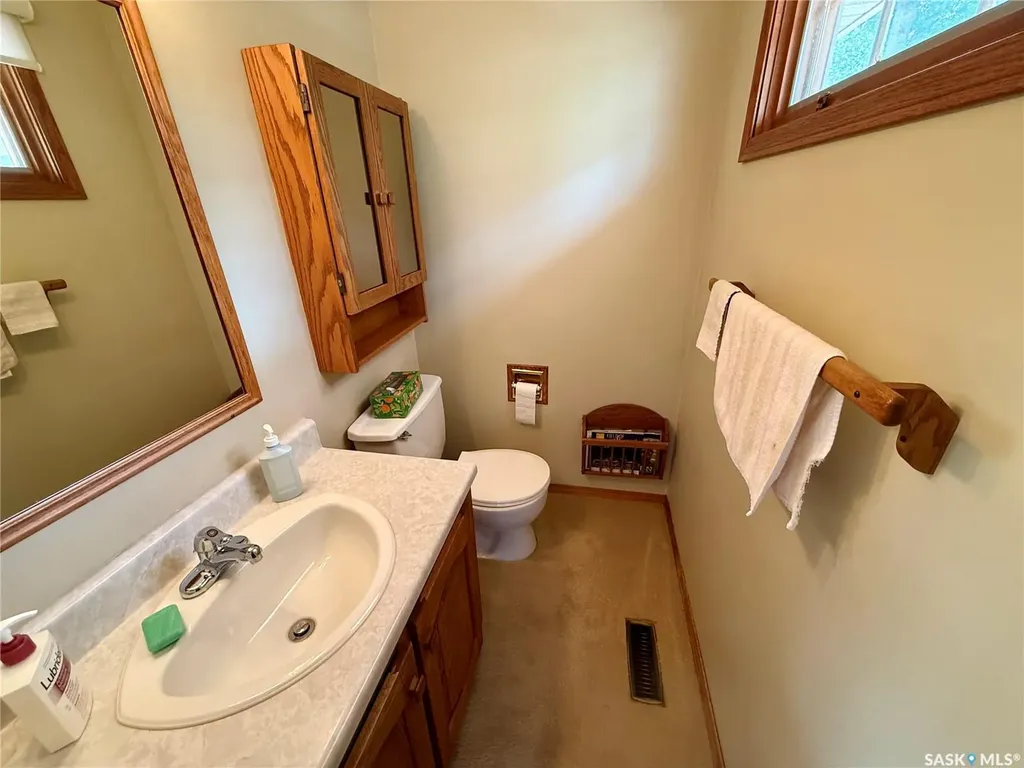 15 Fuhrmann Crescent Regina SK S4R 5S4