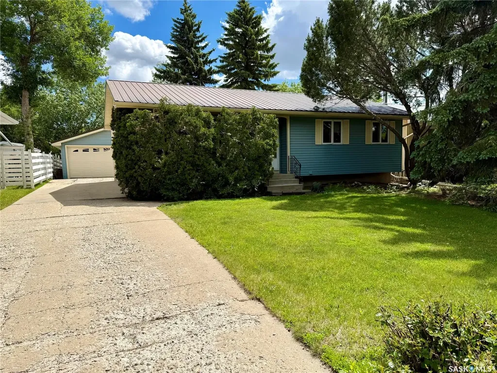 15 Fuhrmann Crescent Regina SK S4R 5S4