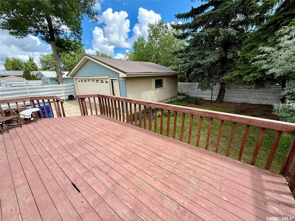 15 Fuhrmann Crescent Regina SK S4R 5S4