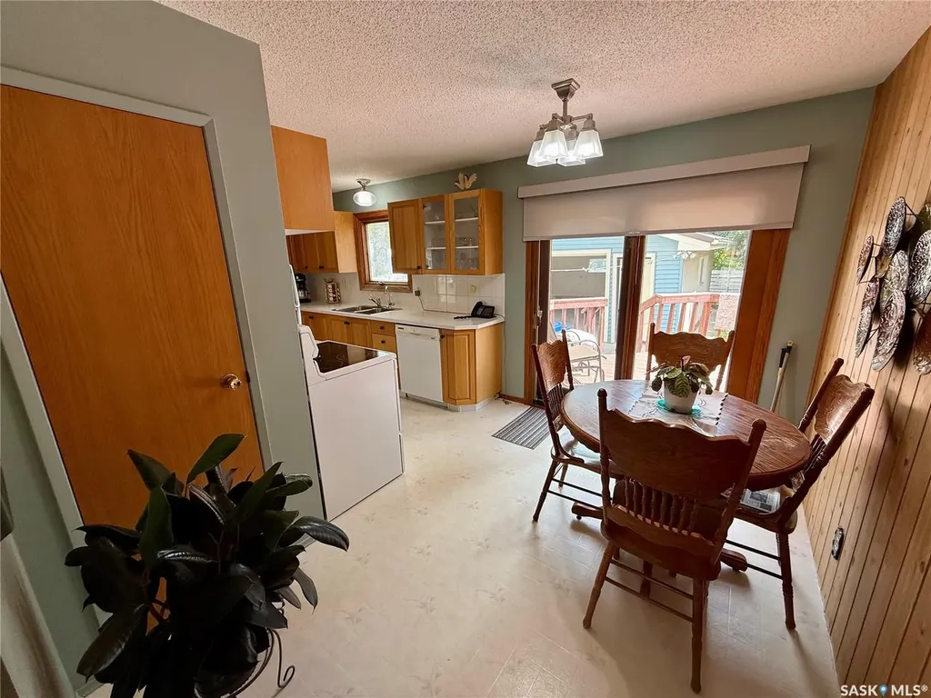 15 Fuhrmann Crescent Regina SK S4R 5S4