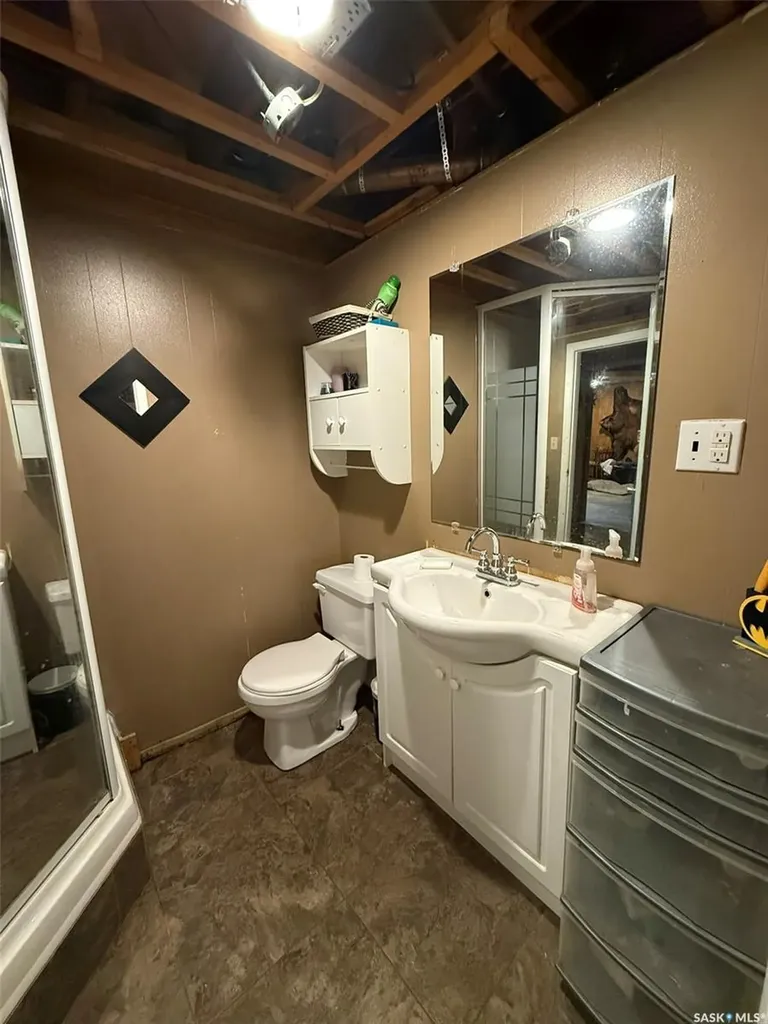 221 Macaskill Avenue Glaslyn SK S0M 0Y0