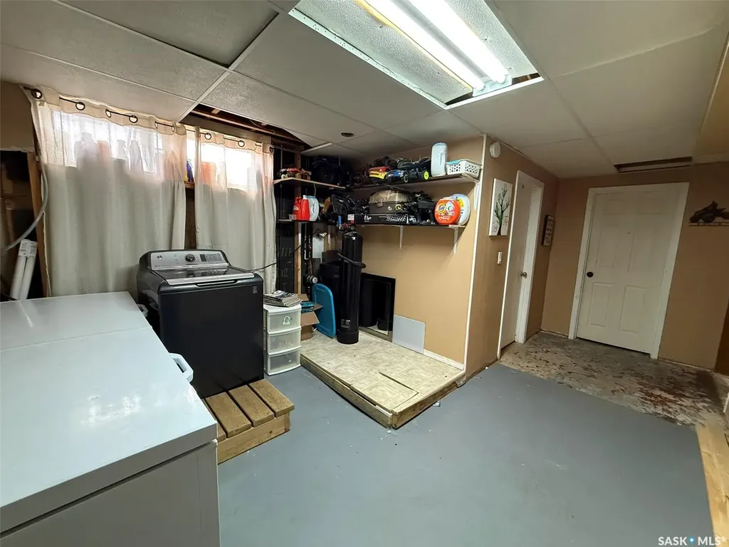 221 Macaskill Avenue Glaslyn SK S0M 0Y0